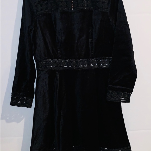 Ted Baker of London Lullita Geo Lace Black Dress - Picture 2 of 8